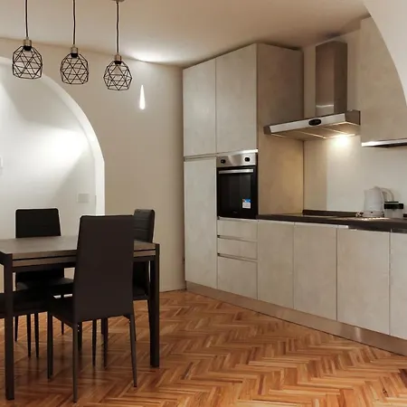 Appartement Attia Wifi - Duomo In 10 Min Milaan